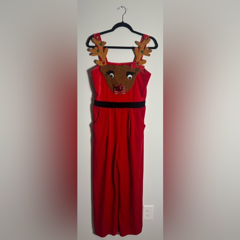 Born Famous Red Velvet Reindeer Christmas Jumpsuit Overalls M NWT Holiday